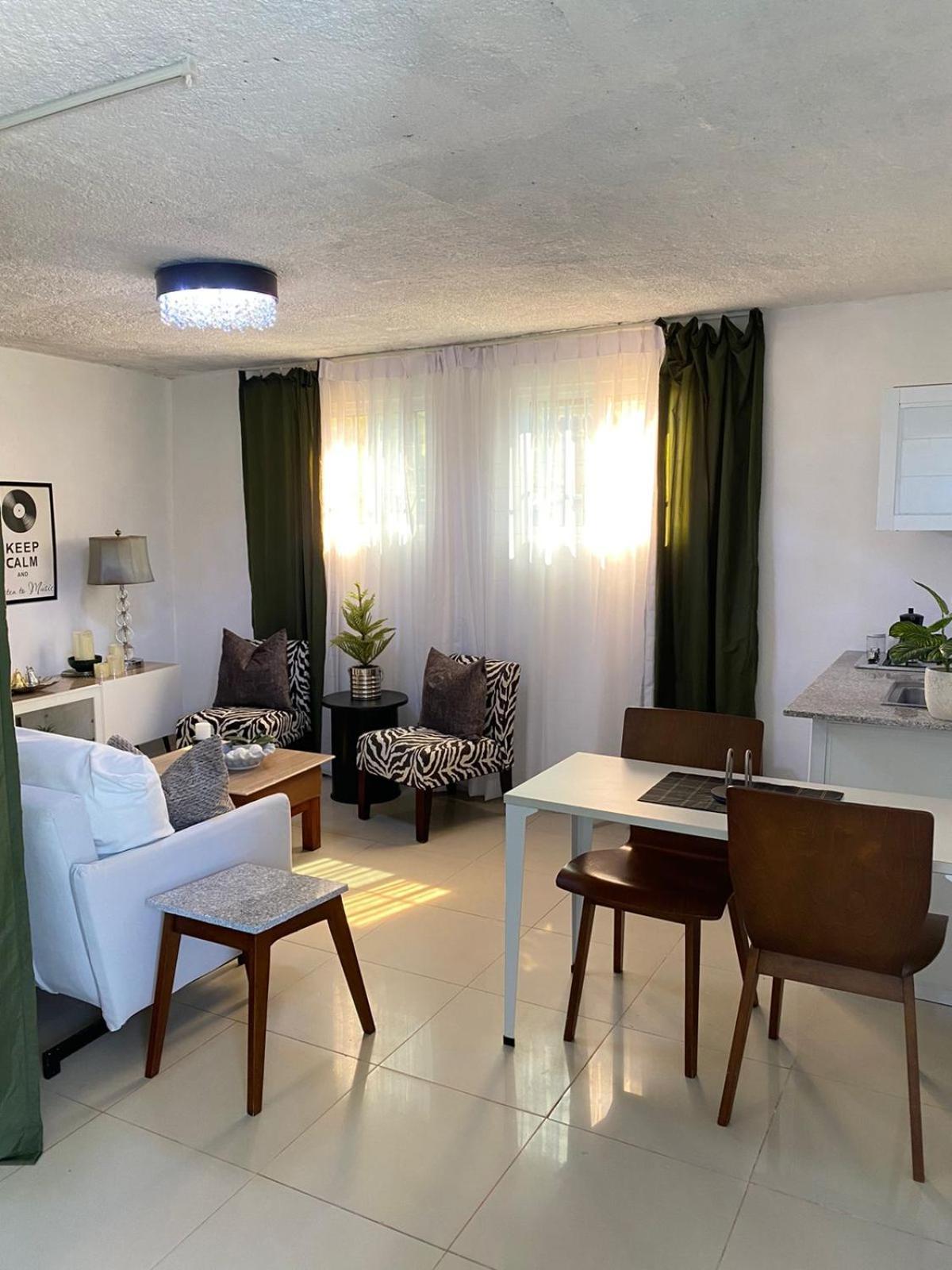 Blessed House "Aeropuerto " Apartamento Monte Adentro  Exterior foto